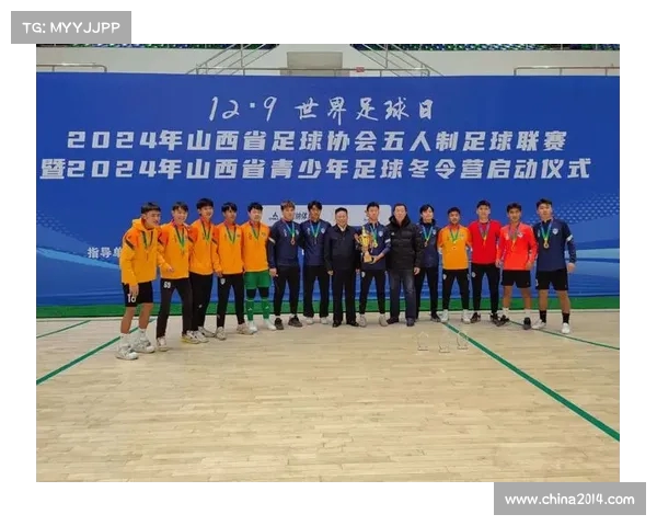 足球俱乐部隆重举行新球员签约仪式展现团队新阵容与未来希望